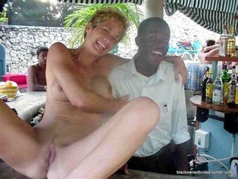 interracial cuckold hotwife on holidays without her husband high qu