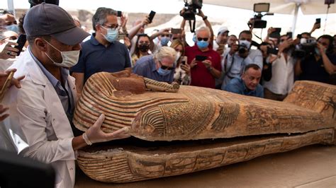 Egyptian Mummies Discovered After Being Buried For More Than 2 600 Years