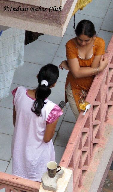 Desi College Girls Sexy Cleavage Pictures In Salwar Desi Wardrobe