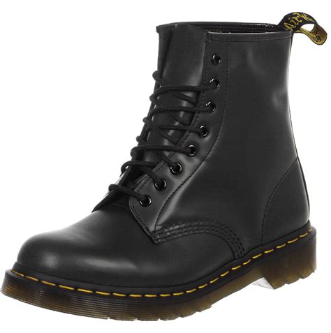 dr martens  smooth boots black