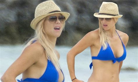 Tiger Woods Ex Wife Elin Nordegren Parades Her Flawless