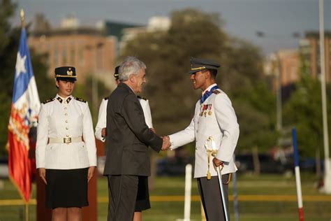 presidente piñera encabeza de graduación de oficiales del ejército en