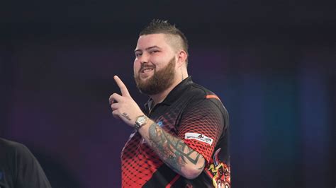 michael smith  play premier league darts  exeter  emergency surgery   abscess