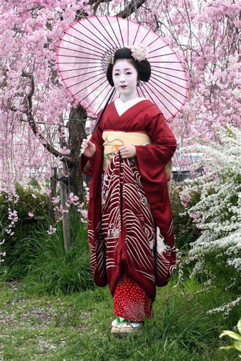 geisha life art style images  pinterest geishas