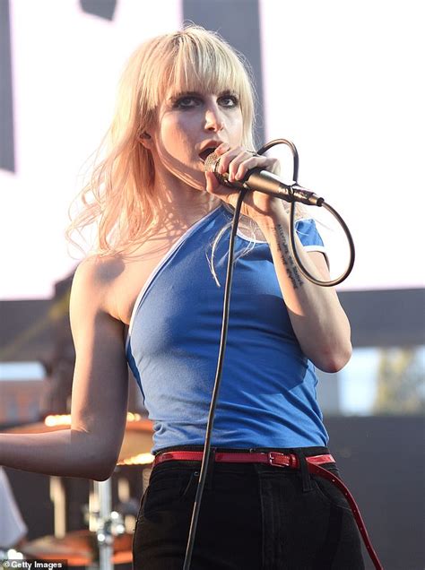 paramore s haley williams weight was down to 91 lbs during divorce in