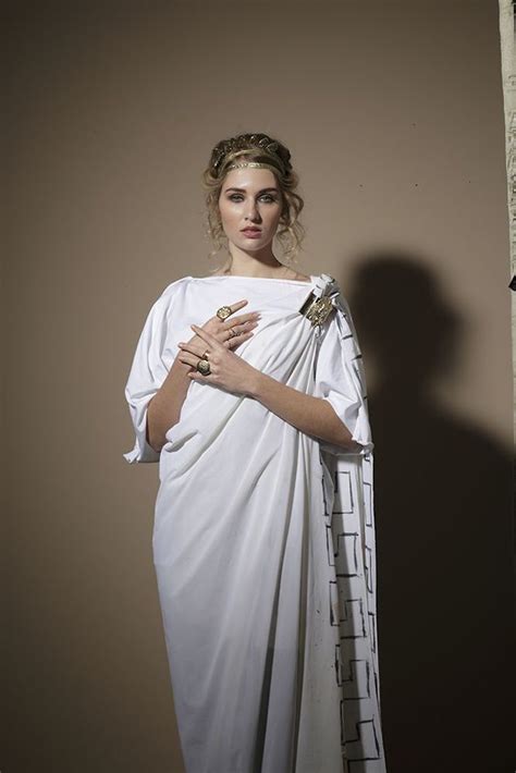 Super Easy Halloween Costumes You Probably Already Own Ancient Greek