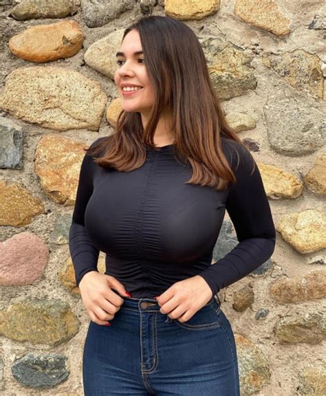 Tight Top R Clothedcurves