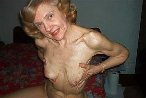 very skinny old amateur granny posing naked pichunter