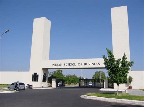 isb mba  excellent option  reasons  academics