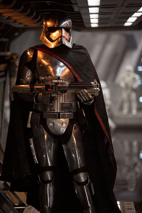 5 things you might not know about captain phasma