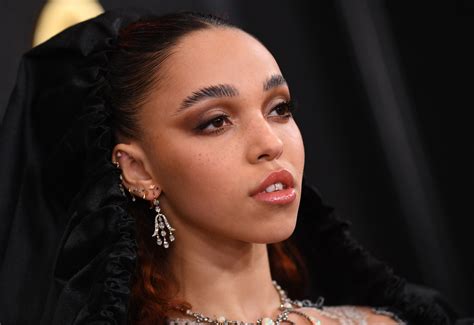 10 Of The Hottest Beauty Looks From The 2020 Grammy Awards The Citizen
