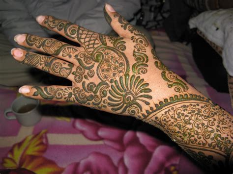 meanderings henna application