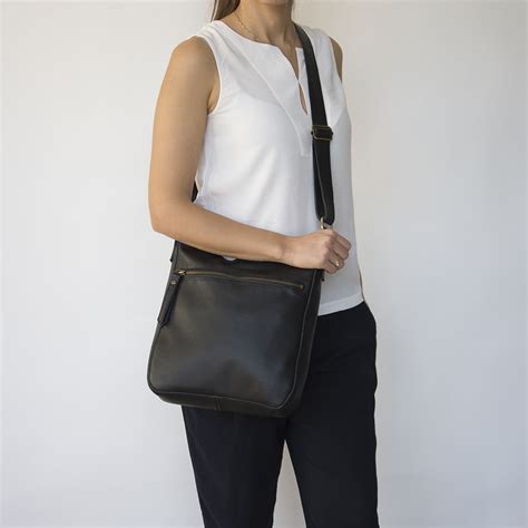 black crossbody bag  wide strap laroll bags