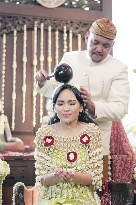 Be Inspired By This Couple’s Glamorus Cultural Wedding Bridestory