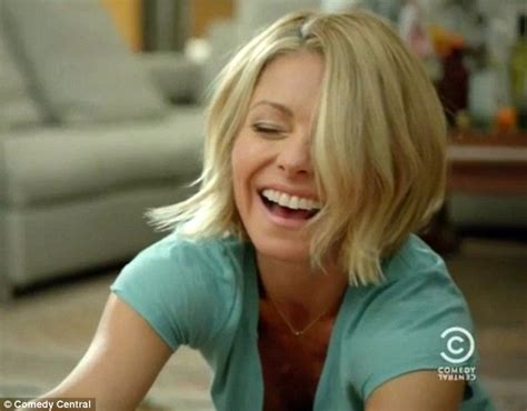 kelly ripa gets stoned and drunk in broad city cameo in video daily