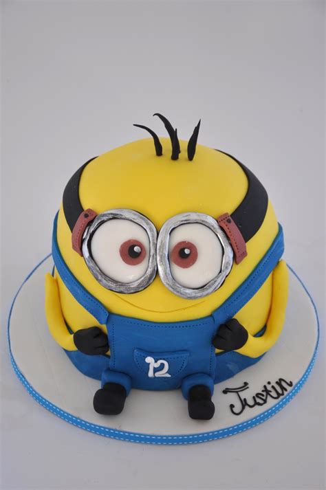 rozanne s cakes yet another minion cake