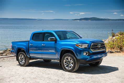 toyota tacoma review