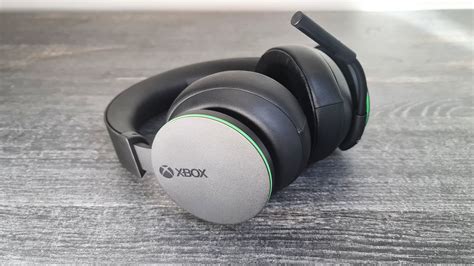 microsoft xbox wireless headset review stuck   console roots trendradars latest