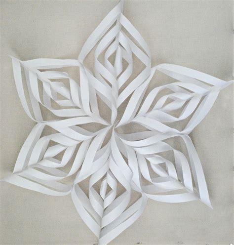 Easy To Make 3d Snowflakes Tips Forrent Paper Snowflakes Diy Paper