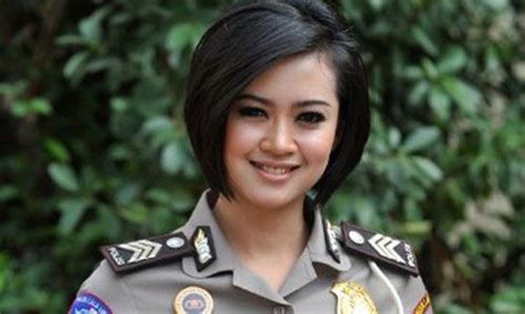 the indonesian beautiful female police officer hotness how i roll female police officers