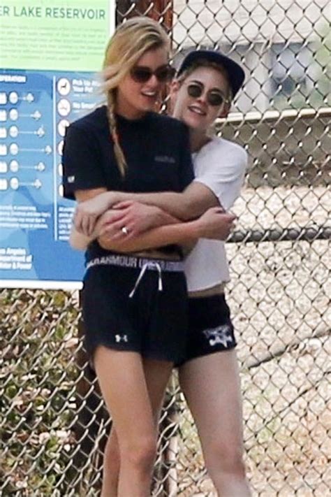 kristen stewart and stella maxwell lesbian pics are too hot scandal planet