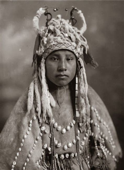 blackfoot split horn bonnets images  pinterest native american native american