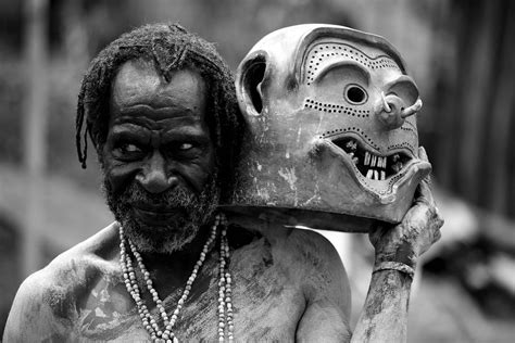 Asaro Mud Man Papua New Guinea [4 368 × 2 912] Humanporn