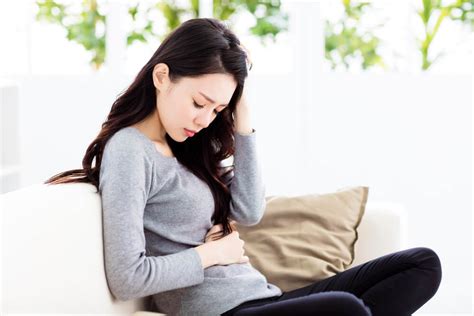 mengatasi mual  hamil  tetap nyaman beraktivitas alodokter