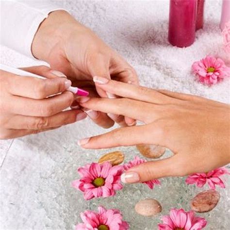 spa manicure tips  women pre wedding beauty spa manicure nail