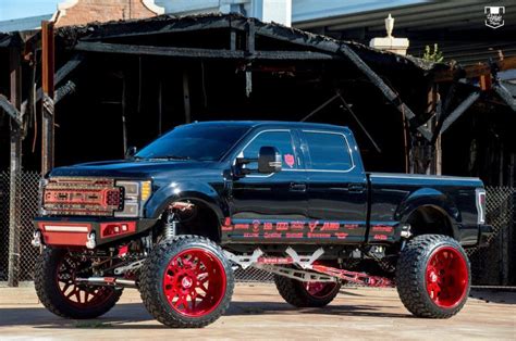 ford  lariat lifted sema truck  sale