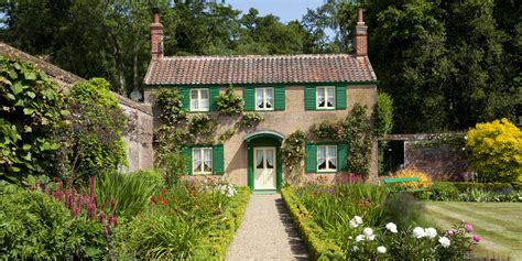 country cottages uk dream  century cottage  west sussex