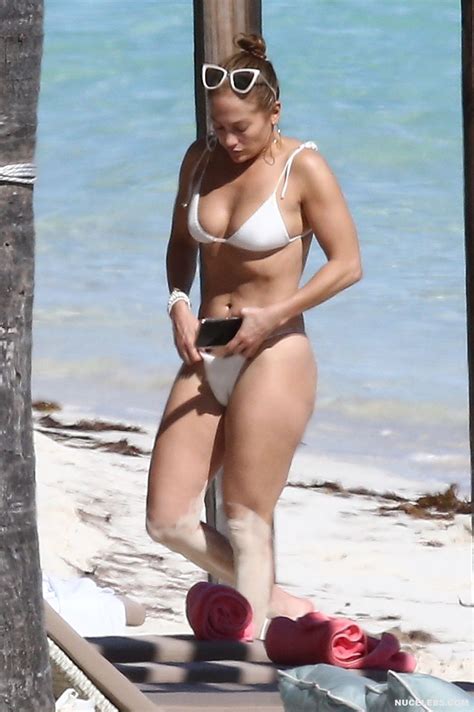 Jennifer Lopez Huge Cameltoe And Thong Bikini Photos