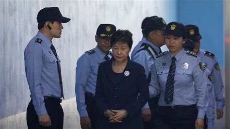 North Korea Calls For Execution Of South Korean Ex President And Aide