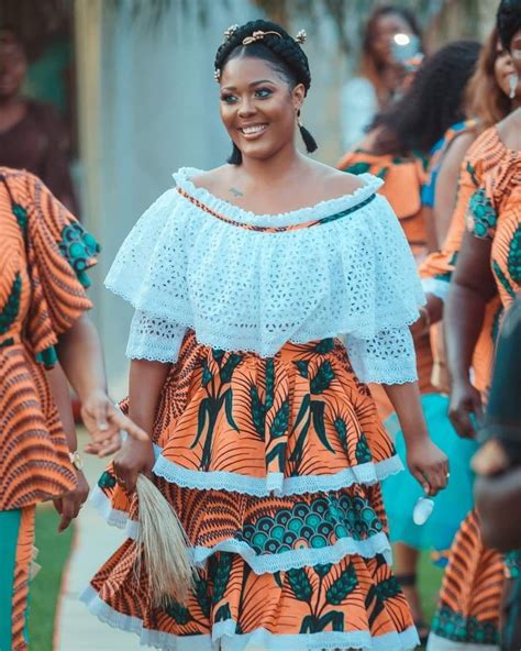 epingle par belinda bali sur mode africaine robe mode africaine mode africaine robe longue