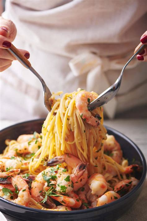 easy shrimp scampi recipe — the mom 100