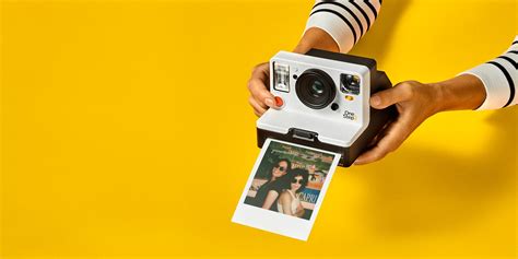 polaroid   unveils onestep  instant camera   type film
