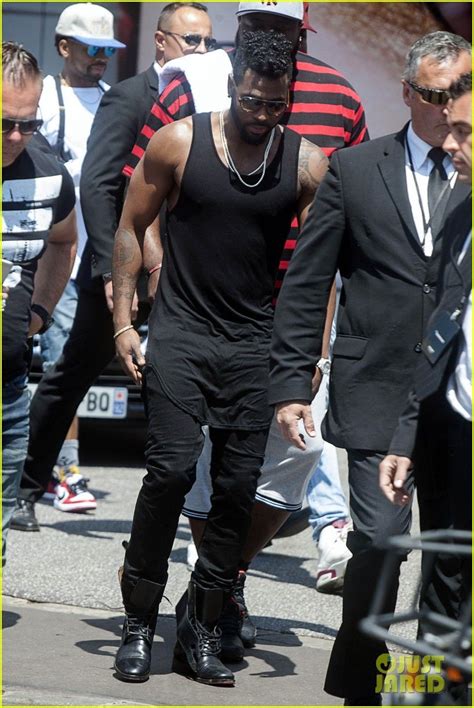 Jason Derulo Bares His Huge Arm Muscles At Cannes Photo