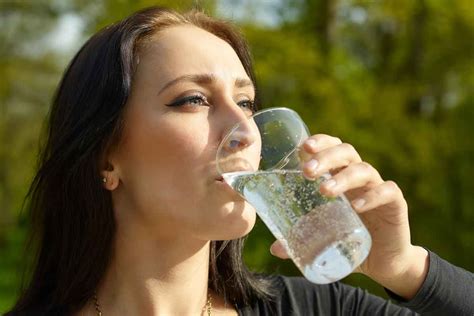 stop drinking sparkling water blog