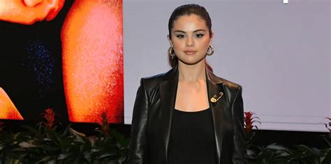 Selena Gomez Posts A Refreshing No Makeup Selfie On Instagram