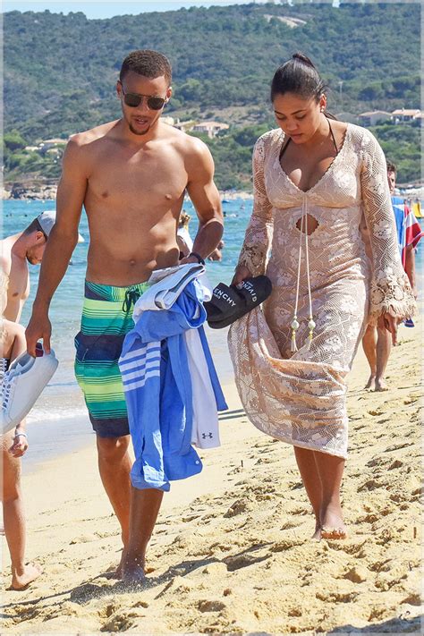 Stephen And Ayesha Curry Relax On Vacation In St Tropez