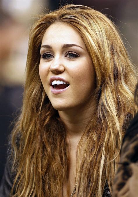 Miley Cyrus Hot Sexy Beautiful Pictures And Wallpapers 6 ~ Hot Celebs