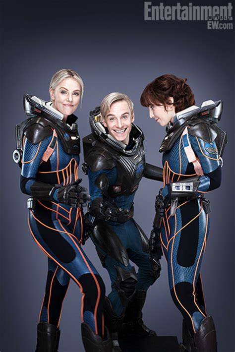 17 prometheus ew photos with noomi rapace michael fassbender and charlize theron movieweb