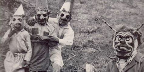 terrifying vintage halloween costumes that are the stuff