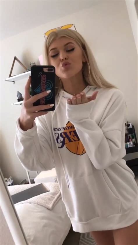 Pin By Ew🌚 On Girls Loren Gray Loren Gray Snapchat Blonde Girl Selfie