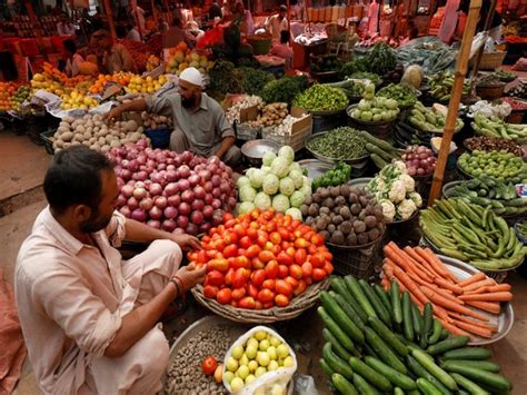 pakistan consumer price index peaks   year high  august
