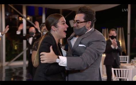 annie murphy and dan levy at the 2020 emmys best pictures from the