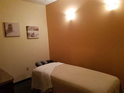 bradenton fl massage therapist hand and stone massage and