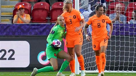 Must See Netherlands Keep France Out With Sensational Goal Line Stop