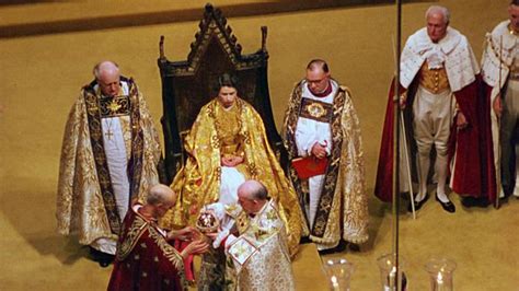 queen reveals  coronation secret   secret  millions