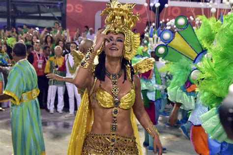 f5 celebridades carnaval paolla oliveira se diz